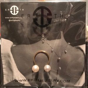 Never used. two pearled gold ring. brand new